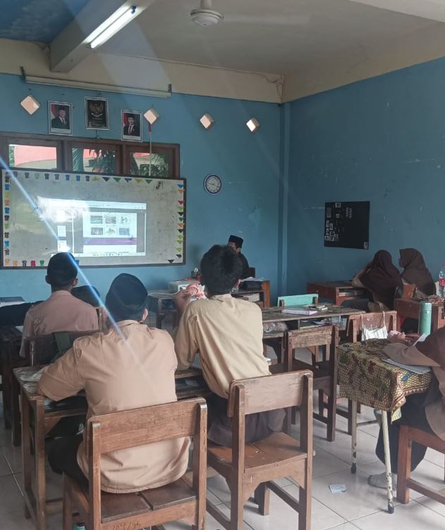 Sinergi Peningkatan Kompetensi Bahasa Arab Siswa Kolaboratif